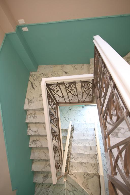 Hotel Domus Nova à Reggio de Calabre Extérieur photo
