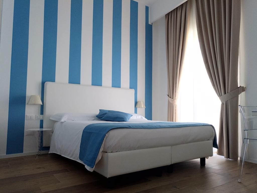 Hotel Domus Nova à Reggio de Calabre Extérieur photo