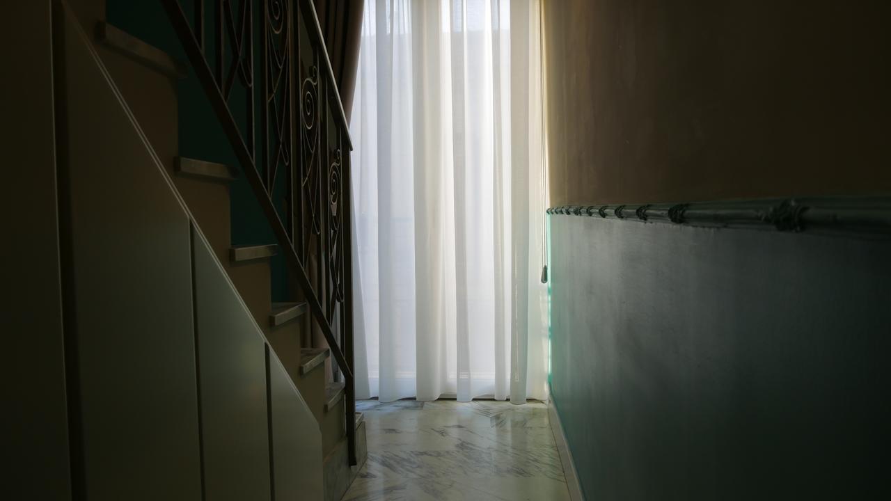 Hotel Domus Nova à Reggio de Calabre Extérieur photo