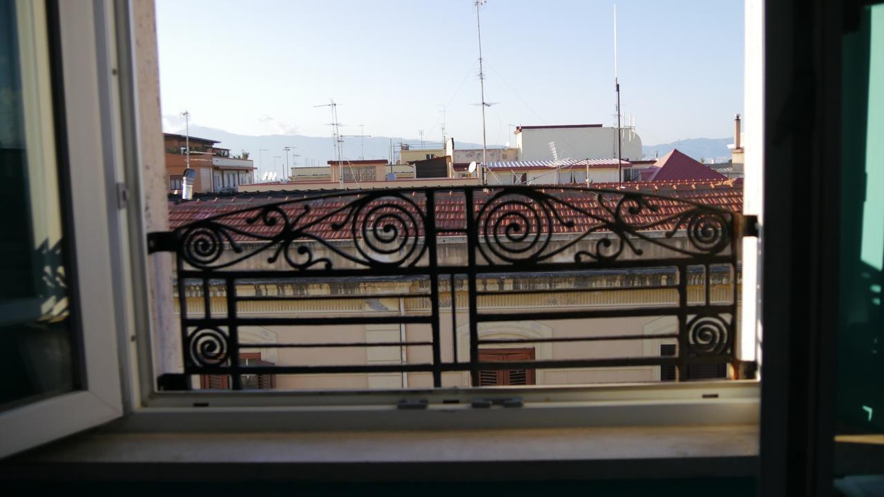 Hotel Domus Nova à Reggio de Calabre Extérieur photo