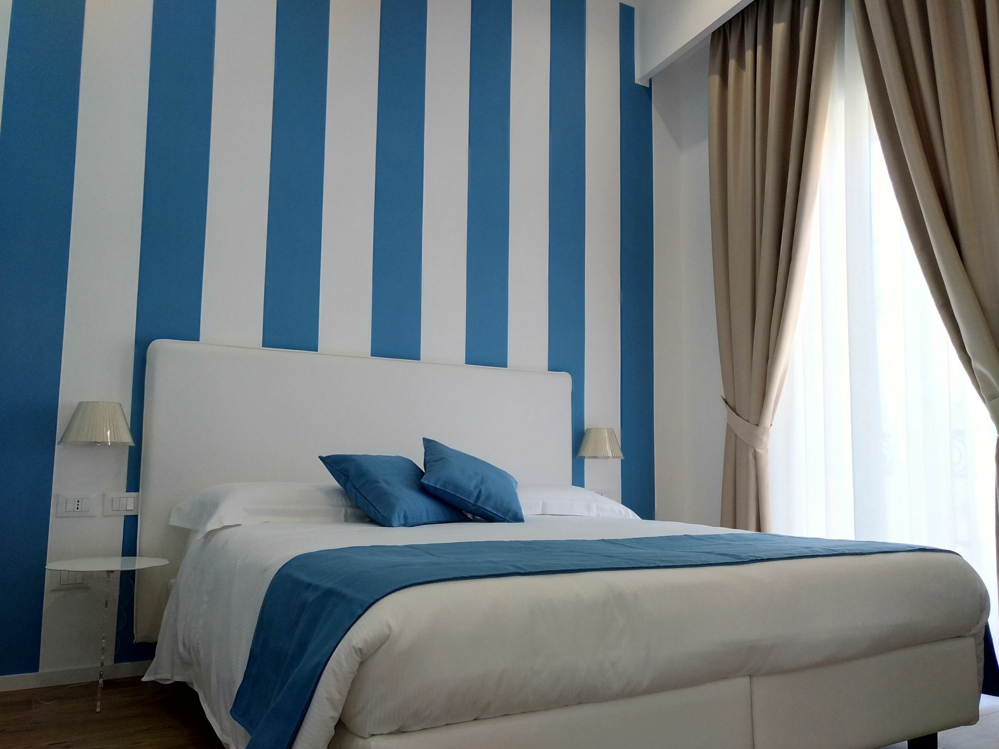 Hotel Domus Nova à Reggio de Calabre Extérieur photo